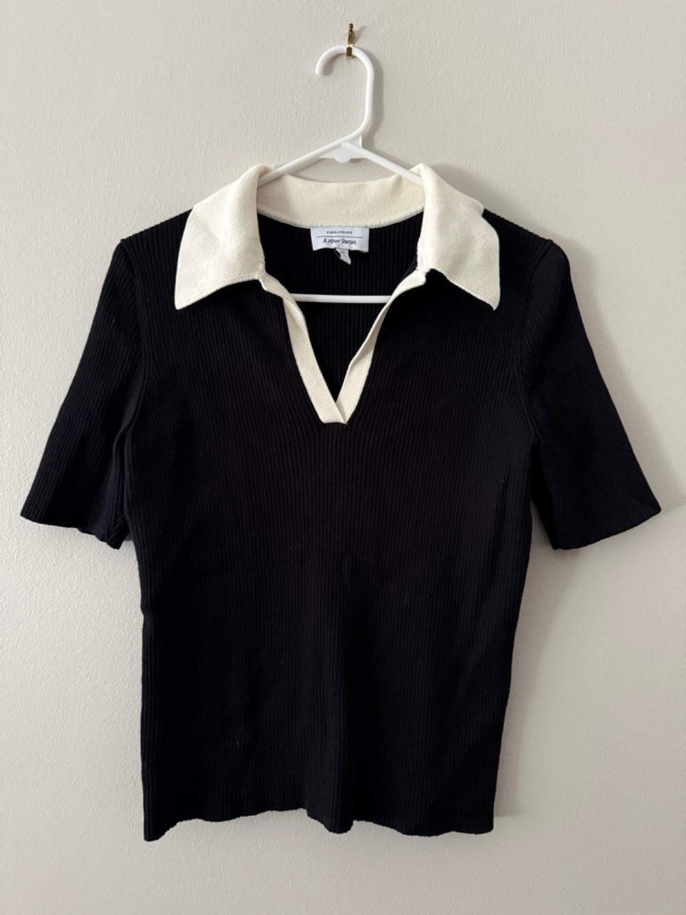 & Other Stories Black Ribbed Short-Sleeve Polo Top with Cream Collar